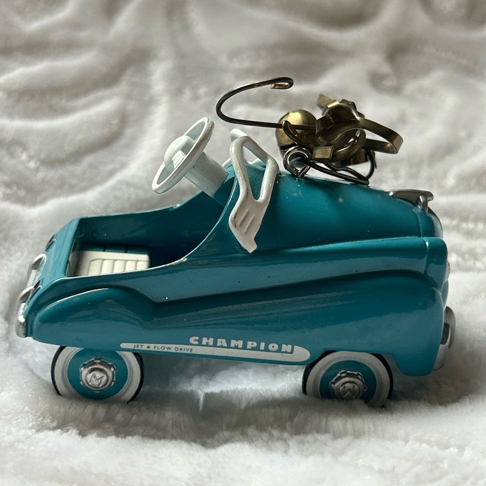 VTG Hallmark Teal Car Ornament with Keychain